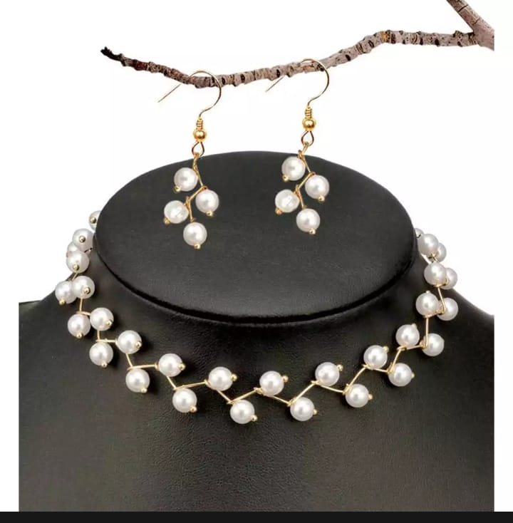 Zig Zag Black Choker With Earrings for girls - Black